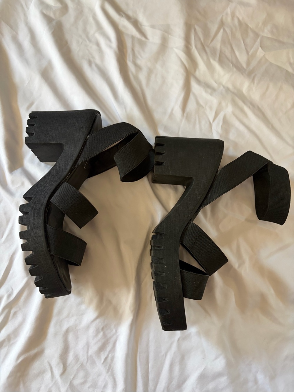 Madden Girl Black Chunky Platform Strappy Sandal Size 9 - Picture 6 of 10
